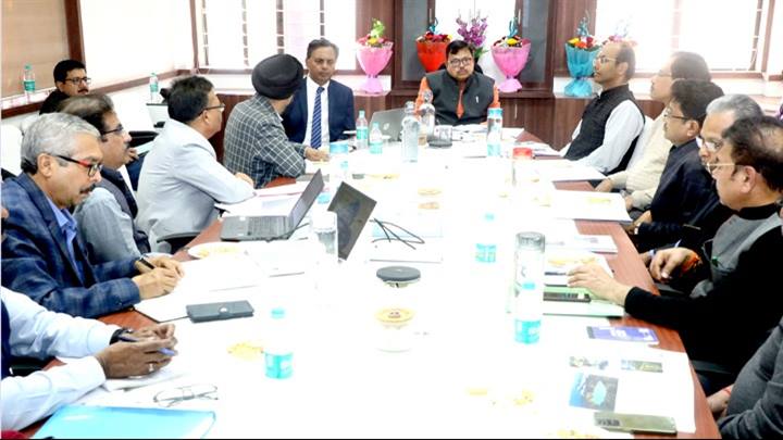 विद्युत उत्पादन इकाईयों की ट्रिपिंग और हीट रेट में कमी लायें - ऊर्जा मंत्री श्री तोमर